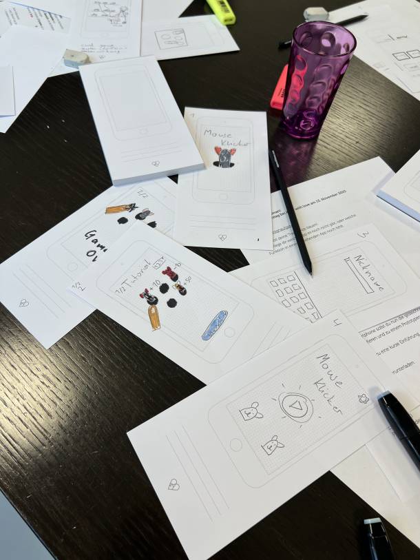 Esquisses sur papier pour une idée d'application