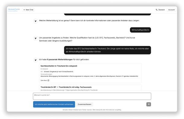 Chatbot-Oberfläche mit konkreten Lehrgangsvorschlägen für Wirtschaftsprüferinnen.